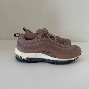 nike air max 97 in size 8 (reflective)